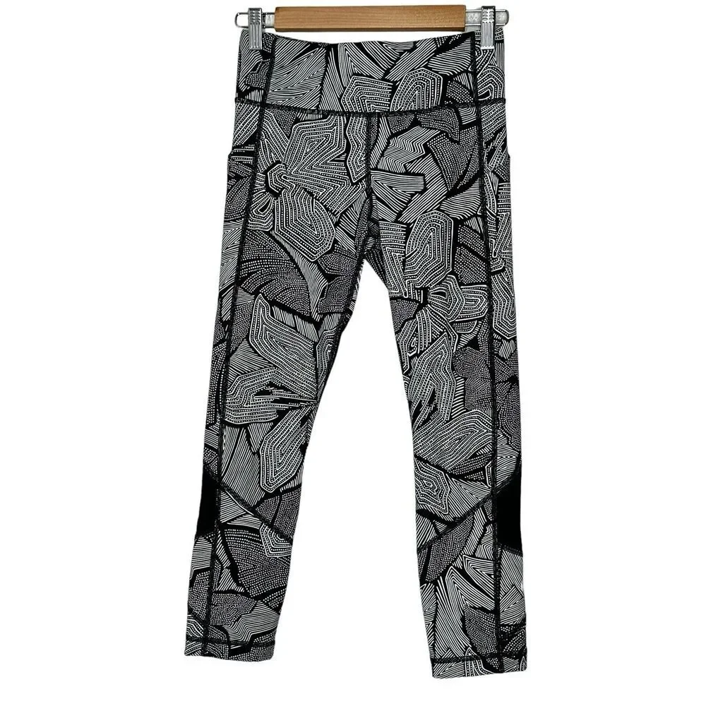 LULULEMON Leggings Womens Black & White‎ Geometric Print w/ Black Mesh Size 4